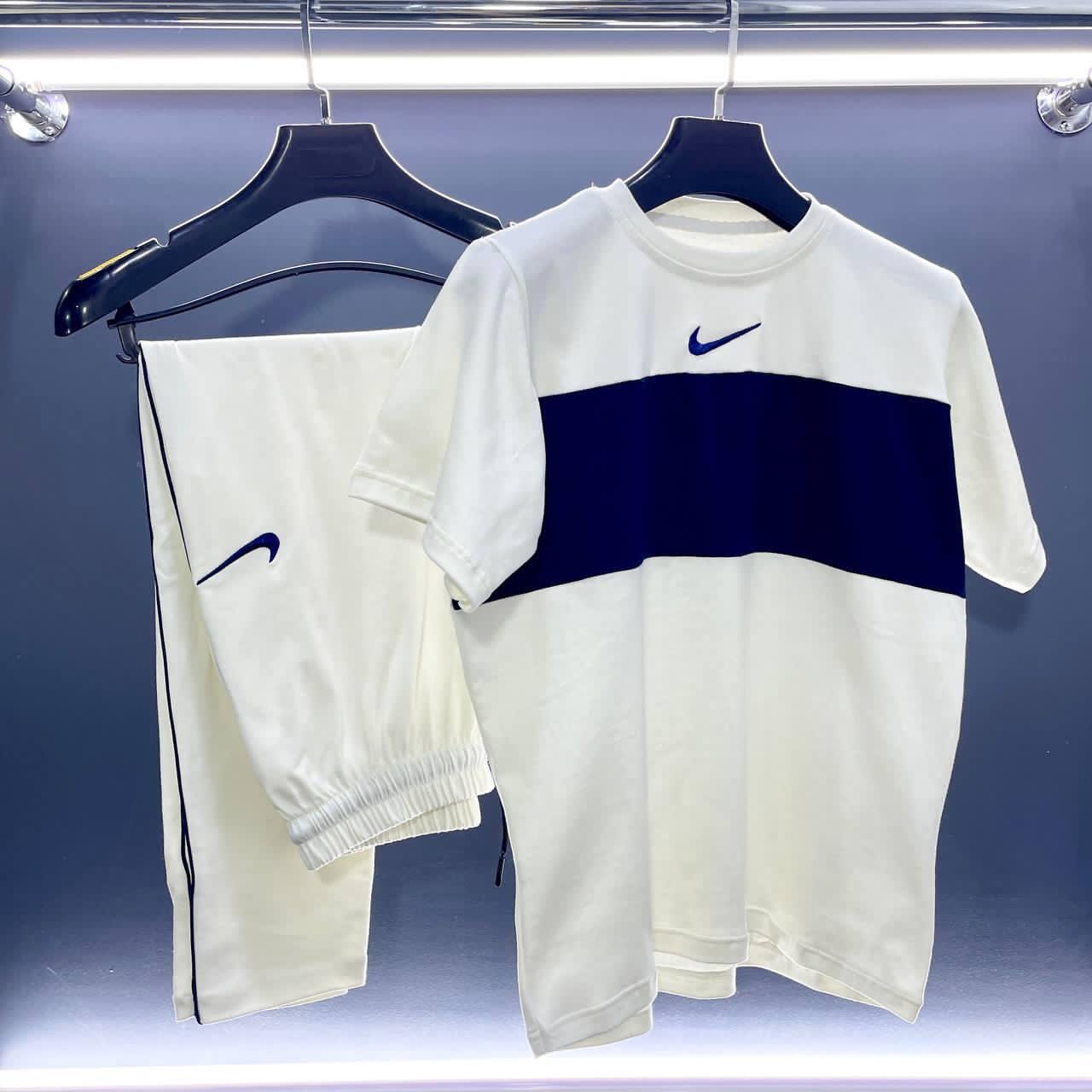 ✔️Ensemble nike 2 pièce disponible 4  couleurs Choisissez une taille maintenant 🛑